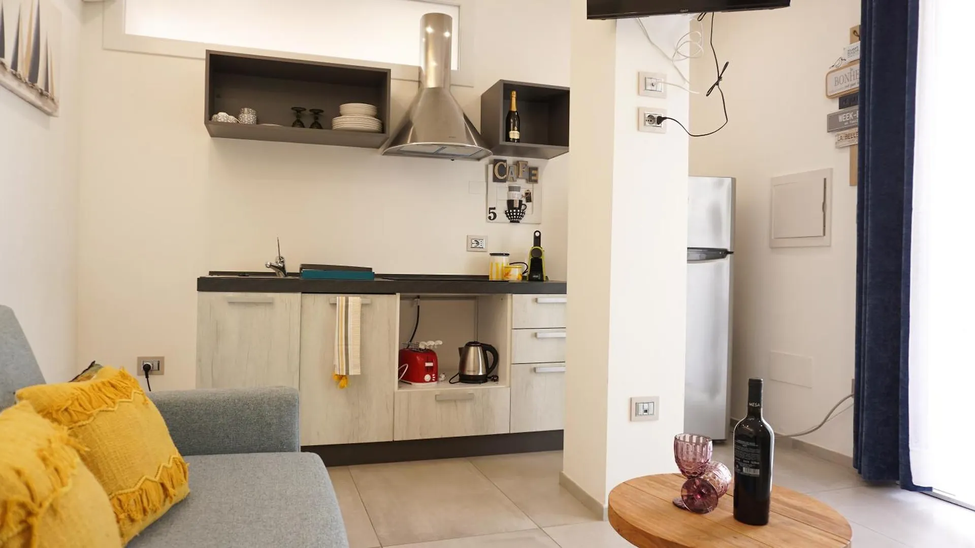 Al 33 - Luxury Apartment Alghero Gæstehus